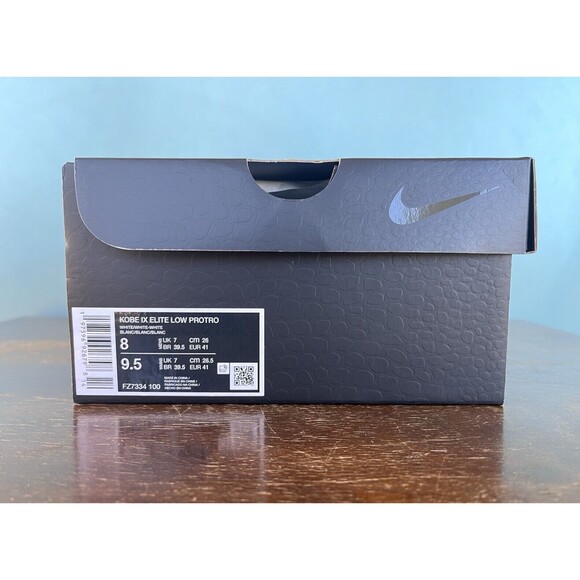 Athletic_Shoes